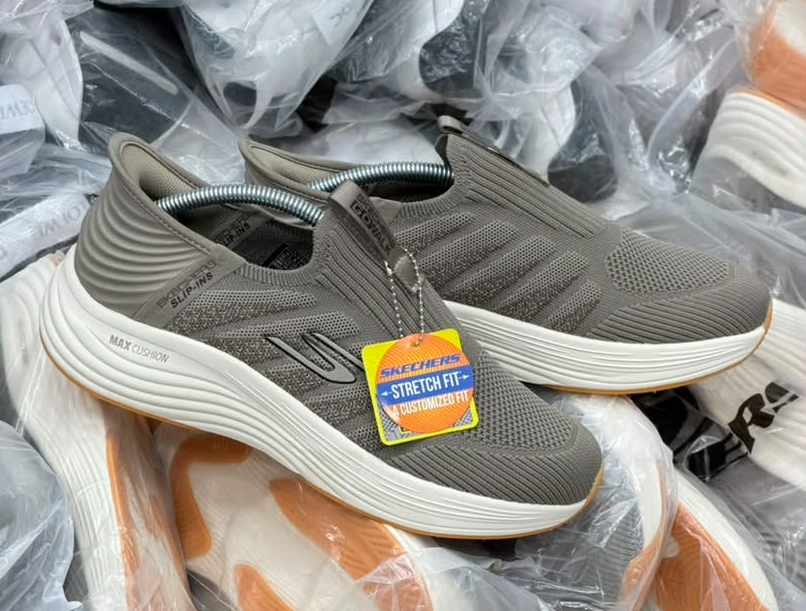 کتونی مسترکوالیتی اسکیچرز اسلیپ اینزگو والک/Skechers GOwalk Slip-ins/ساخت ویتنام وارداتی فروش تکی و عمده/سایز ۴۰ تا۴۵ ضمانت کیفیت کالا