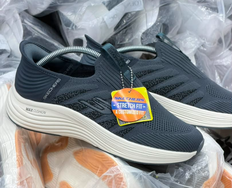کتونی مسترکوالیتی اسکیچرز اسلیپ اینزگو والک/Skechers GOwalk Slip-ins/ساخت ویتنام وارداتی فروش تکی و عمده/سایز ۴۰ تا۴۵ ضمانت کیفیت کالا
