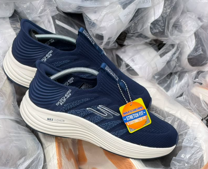 کتونی مسترکوالیتی اسکیچرز اسلیپ اینزگو والک/Skechers GOwalk Slip-ins/ساخت ویتنام وارداتی فروش تکی و عمده/سایز ۴۰ تا۴۵ ضمانت کیفیت کالا