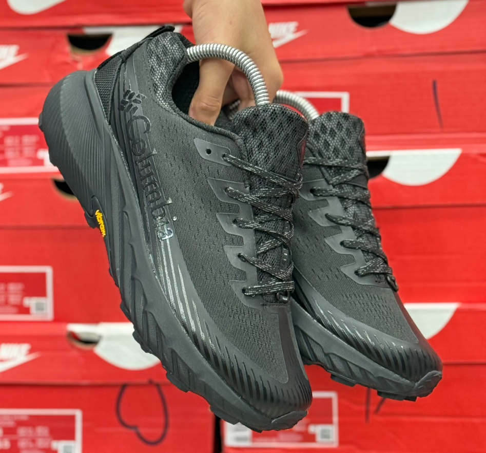 کتونی طبیعتگردی کلمبیا زیره ویبرام Columbia GORE-TEX ساخت ویتنام وارداتی سایز ۴۰ الی ۴۵ رویه گورتکس ضمانت کیفیت کالا فروش تکی و عمده