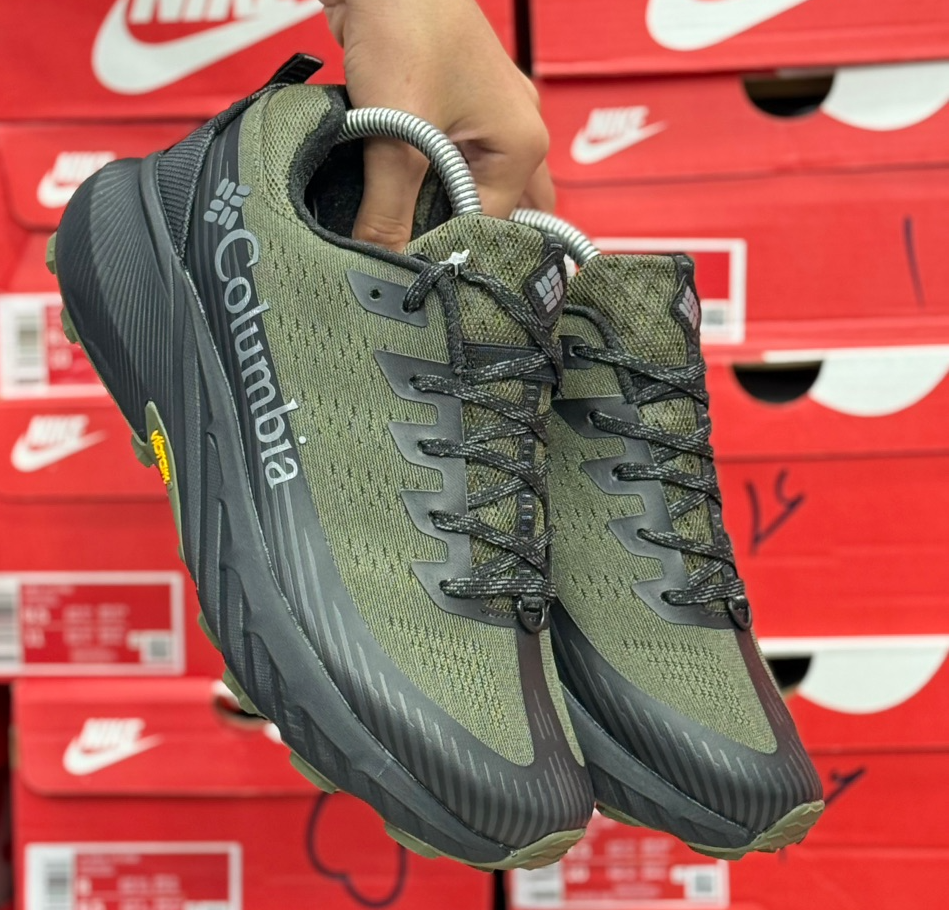 کتونی طبیعتگردی کلمبیا زیره ویبرام Columbia GORE-TEX ساخت ویتنام وارداتی سایز ۴۰ الی ۴۵ رویه گورتکس ضمانت کیفیت کالا فروش تکی و عمده
