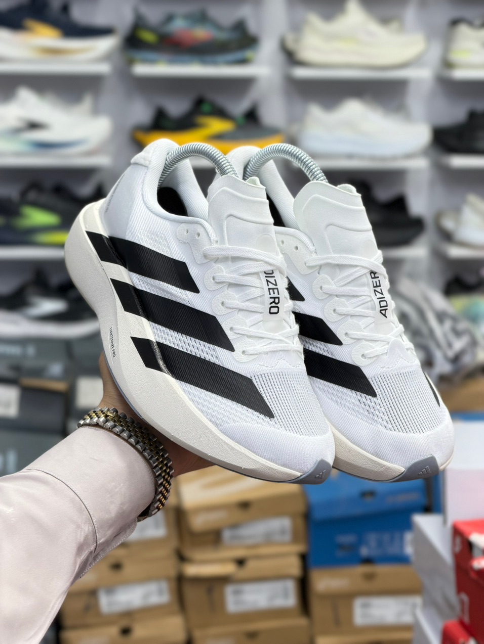 کتونی آدیداس آدیزیرو Adidas Adizero EVO SLساخت ویتنام وارداتی سایز 40 الی ۴۵ضمانت کالا فروش تکی و عمده بالاترین کیفیت مسترکوالیتی A