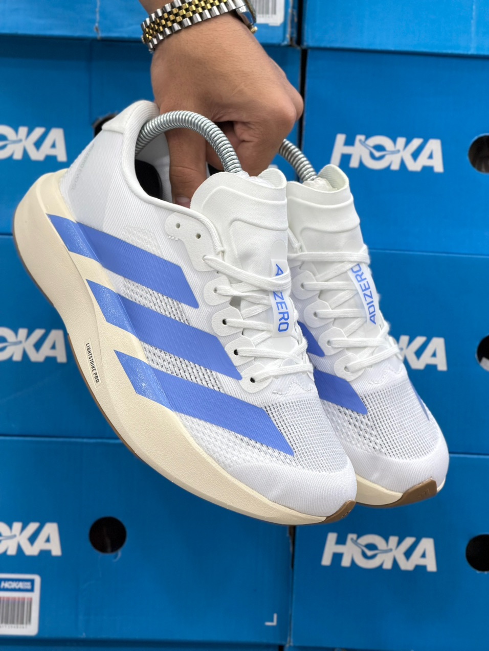 کتونی مسترکوالیتی آدیداس آدیزیرو Adidas Adizero EVO SLساخت ویتنام وارداتی سایز 40 الی ۴۵ضمانت کالا فروش تکی و عمده بالاترین کیفیت مسترکوالیتی A