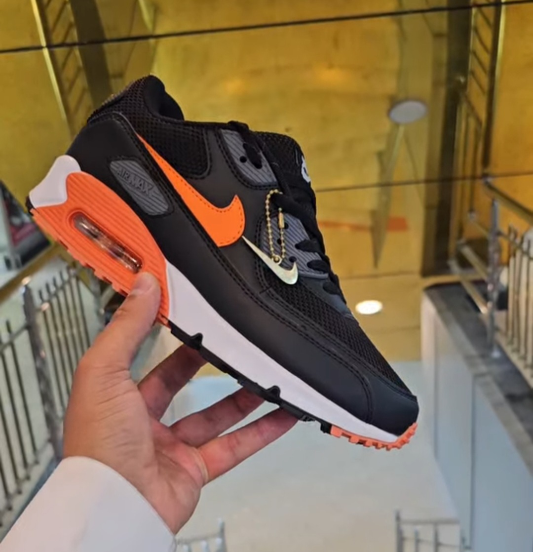 کتونی نایک ایرمکسNike air max vietnamمسترکوالیتی Aساخت ویتنام وارداتی سایز۴۰ الی ۴۵ فروش تکی و عمده ضمانت کیفیت کالا