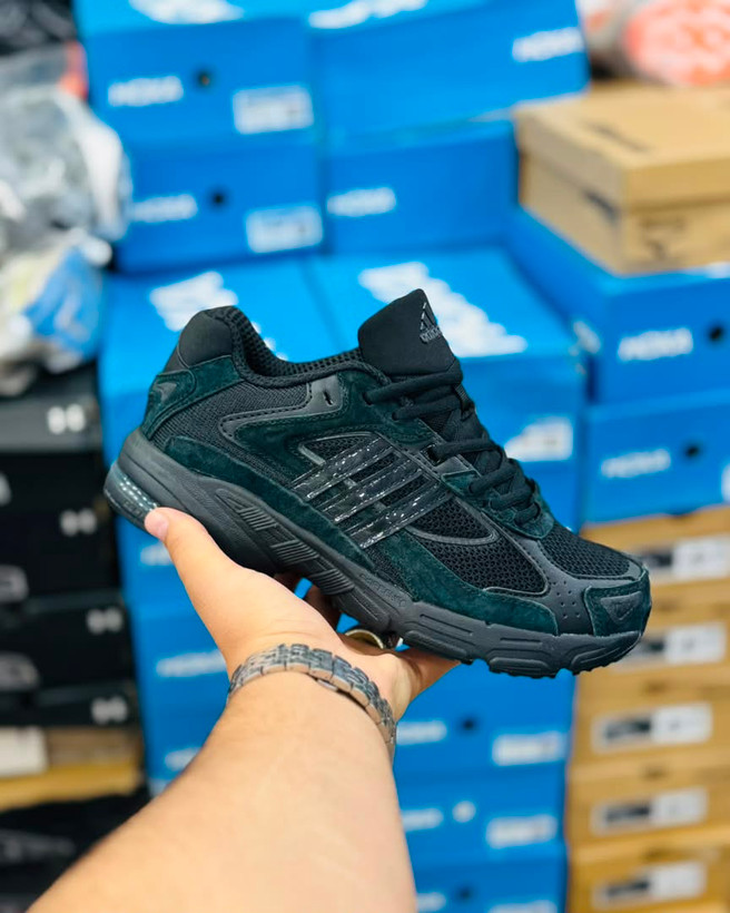 کتونی آدیداس فارماتون Adidas Pharmaton وارداتی ساخت ویتنام سایز ۴۰الی۴۵ضمانت اصالت کالا بالاترین کیفیت مسترکوالیتی A فروش تکی و عمده