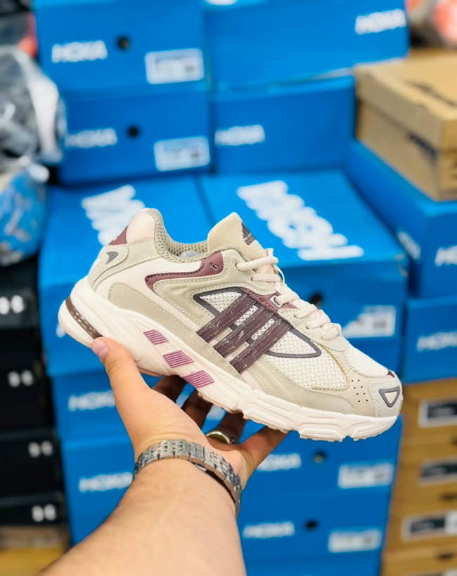 کتونی آدیداس فارماتون Adidas Pharmaton وارداتی ساخت ویتنام سایز ۴۰الی۴۵ضمانت اصالت کالا بالاترین کیفیت مسترکوالیتی A فروش تکی و عمده