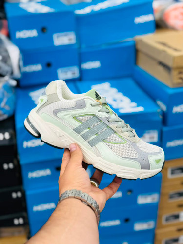 کتونی آدیداس فارماتون Adidas Pharmaton وارداتی ساخت ویتنام سایز ۴۰الی۴۵ضمانت اصالت کالا بالاترین کیفیت مسترکوالیتی A فروش تکی و عمده