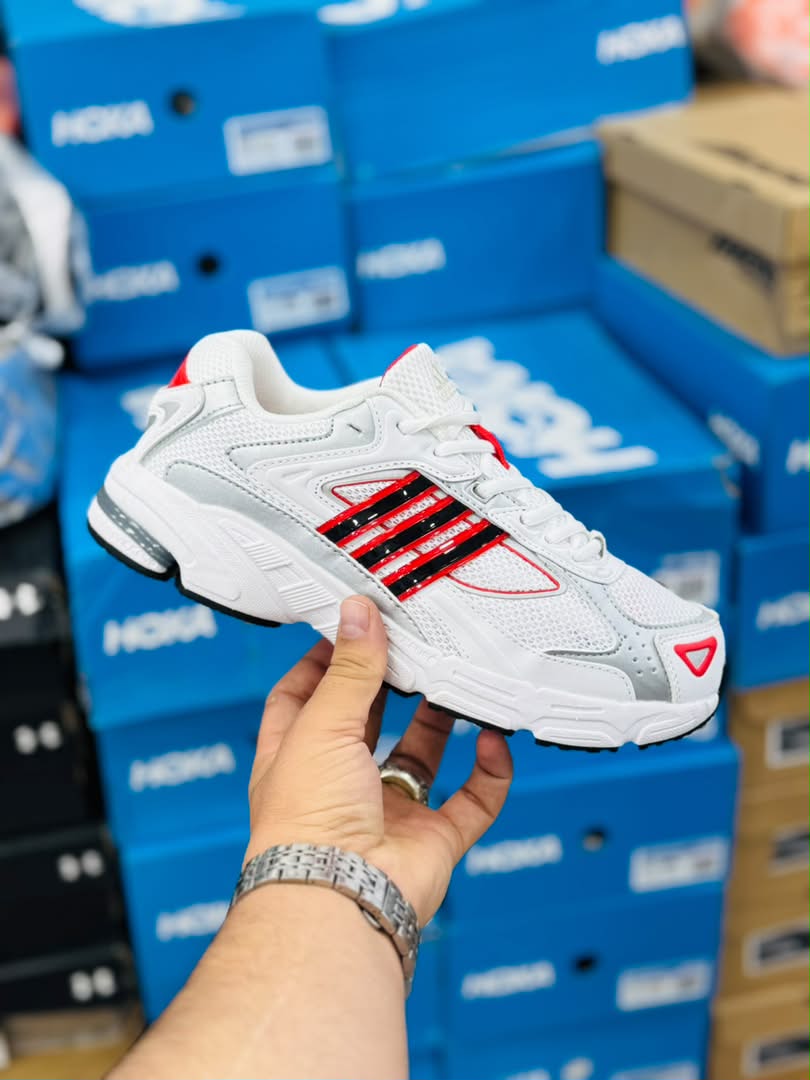 کتونی آدیداس فارماتون Adidas Pharmaton وارداتی ساخت ویتنام سایز ۴۰الی۴۵ضمانت اصالت کالا بالاترین کیفیت مسترکوالیتی A فروش تکی و عمده