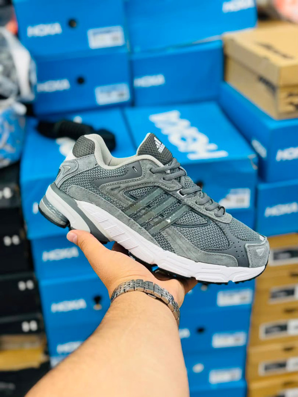 کتونی آدیداس فارماتون Adidas Pharmaton وارداتی ساخت ویتنام سایز ۴۰الی۴۵ضمانت اصالت کالا بالاترین کیفیت مسترکوالیتی A فروش تکی و عمده