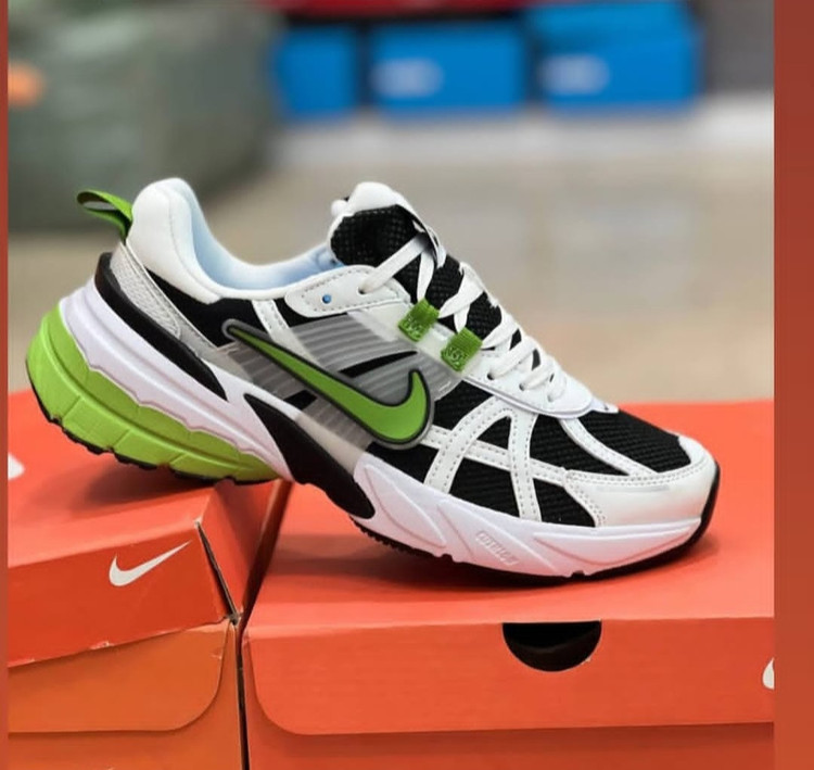نایک وی تو کی Nike V2k Runساخت ویتنام وارداتی سایز40الی۴۵ فروش تکی و عمده ضمانت کیفیت کالا