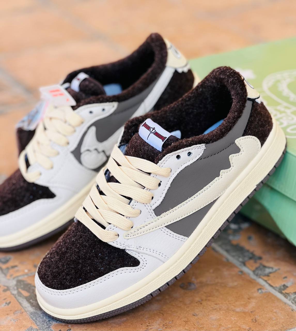 کتونی نایک ترویس لبوبو Travis Scott × Labubuساخت ویتنام وارداتی سایز ۳۷الی۴0 فروش تکی و عمده ضمانت اصالت کالا بالاترین کیفیت درجه ۱