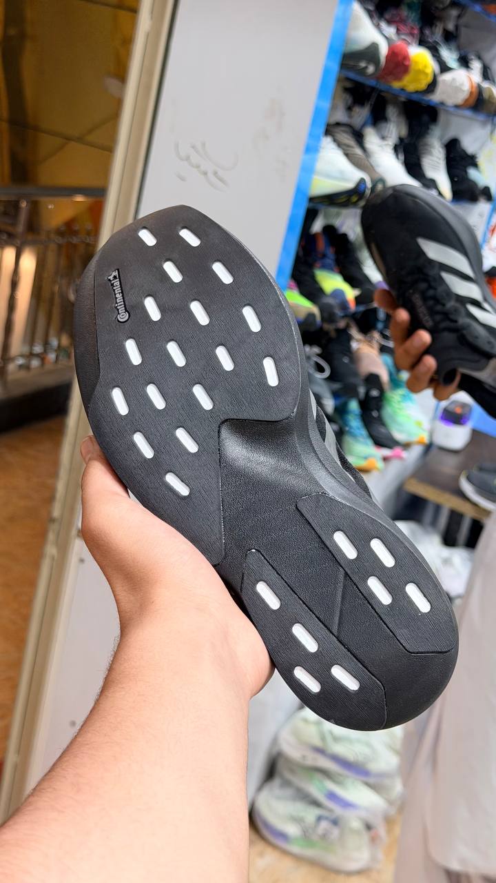 آدیداس آدیزیرو Adidas Adizero EVO SLساخت ویتنام وارداتی سایز 40 الی ۴۵ضمانت کالا فروش تکی و عمده بالاترین کیفیت مسترکوالیتی درجه ۱