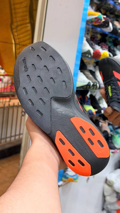 آدیداس آدیزیرو Adidas Adizero EVO SLساخت ویتنام وارداتی سایز 40 الی ۴۵ضمانت کالا فروش تکی و عمده بالاترین کیفیت مسترکوالیتی درجه ۱
