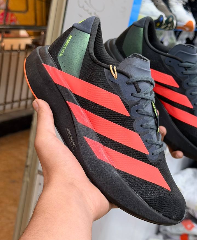 آدیداس آدیزیرو Adidas Adizero EVO SLساخت ویتنام وارداتی سایز 40 الی ۴۵ضمانت کالا فروش تکی و عمده بالاترین کیفیت مسترکوالیتی درجه ۱