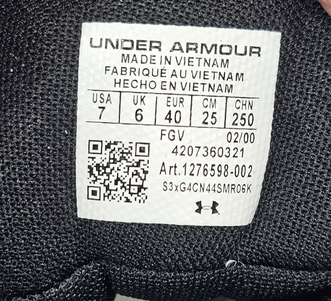 بوت آندرارمورمدل هاورداون ضد آبUnder armor hovrساخت ویتنام وارداتی بالاترین کیفیت سایز۴۰الی ۴۵فروش تکی و عمده ضمانت کیفیت کالا ضمانت اصالت کالا