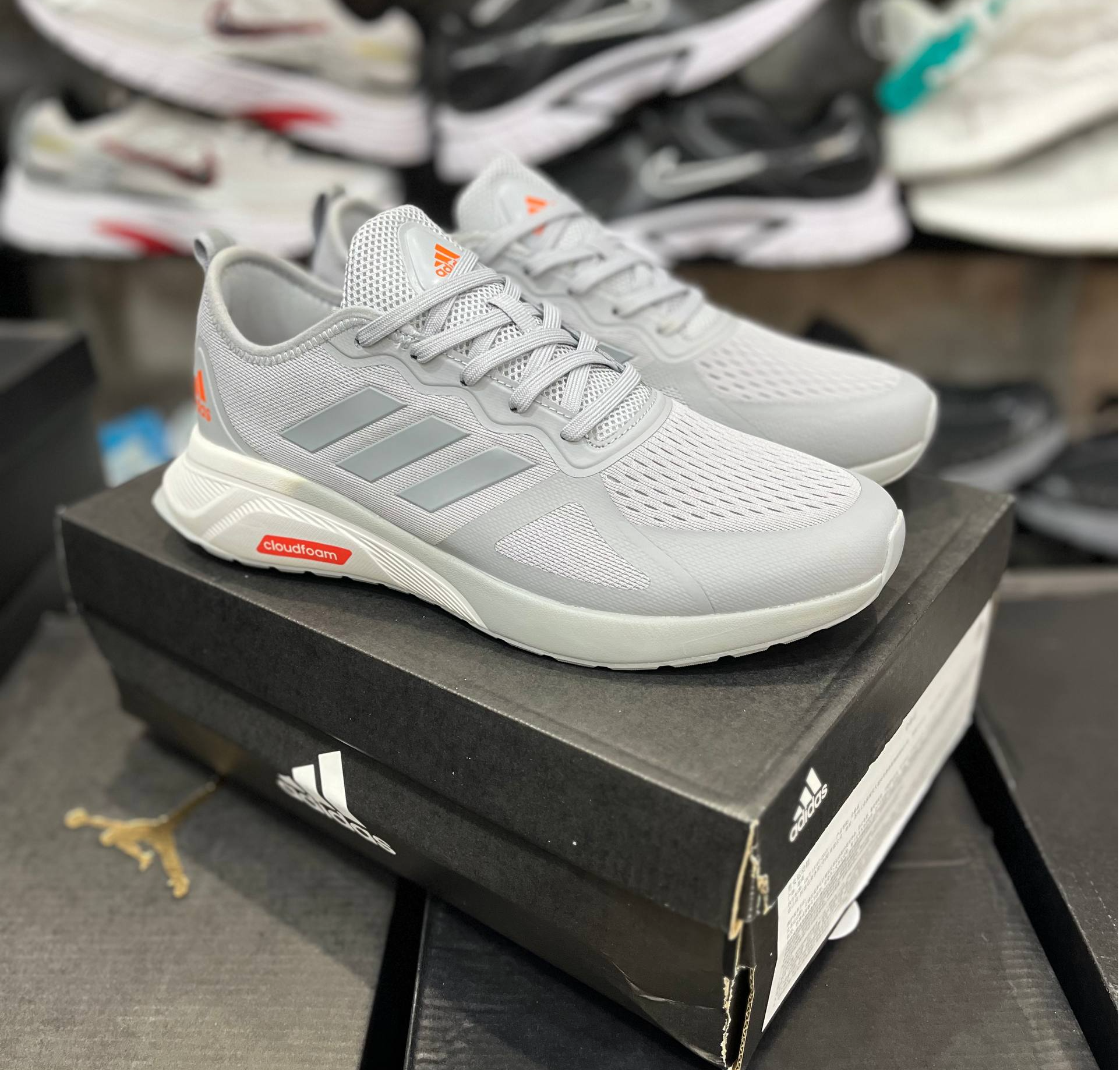 کتونی آدیداس کلود فومAdidas Cloudfoamساخت ویتنام وارداتی تریل رانینگ سایز ۴۱الی ۴۵ فروش تکی و عمده ضمانت اصالت کالا بالاترین کیفیت مسترکوالیتی A