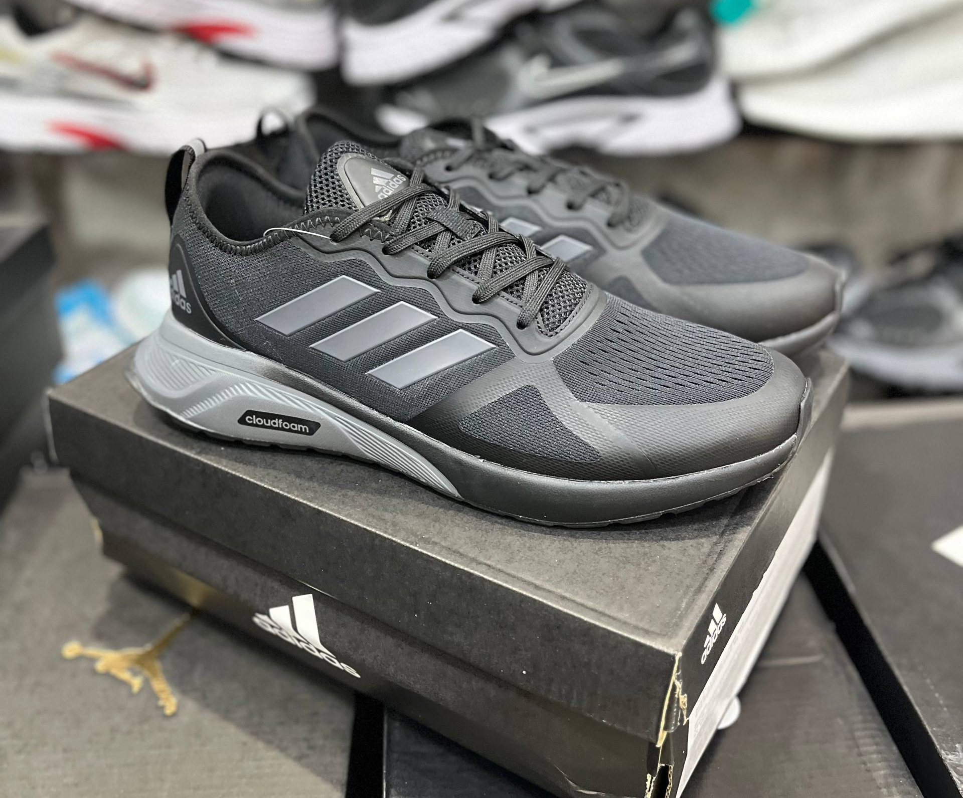 کتونی آدیداس کلود فومAdidas Cloudfoamساخت ویتنام وارداتی تریل رانینگ سایز ۴۱الی ۴۵ فروش تکی و عمده ضمانت اصالت کالا بالاترین کیفیت مسترکوالیتی A