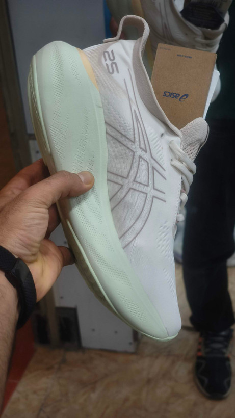 کفش اسیکس ژل نیمباس ۲۵ مسترکوالیتی Asics Gel Nimbus 25ساخت وارداتی ویتنام سایز ۴۰ تا ۴۵پایین ترین قیمت در ایران ضمانت کیفیت کالا