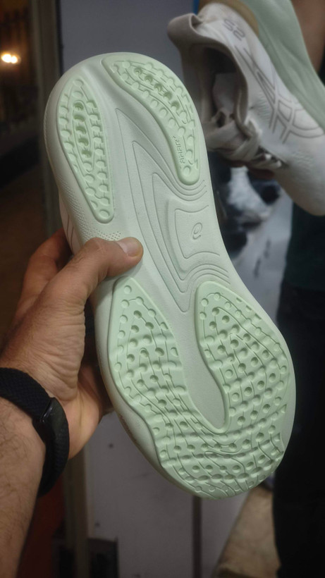 کفش اسیکس ژل نیمباس ۲۵ مسترکوالیتی Asics Gel Nimbus 25ساخت وارداتی ویتنام سایز ۴۰ تا ۴۵پایین ترین قیمت در ایران ضمانت کیفیت کالا