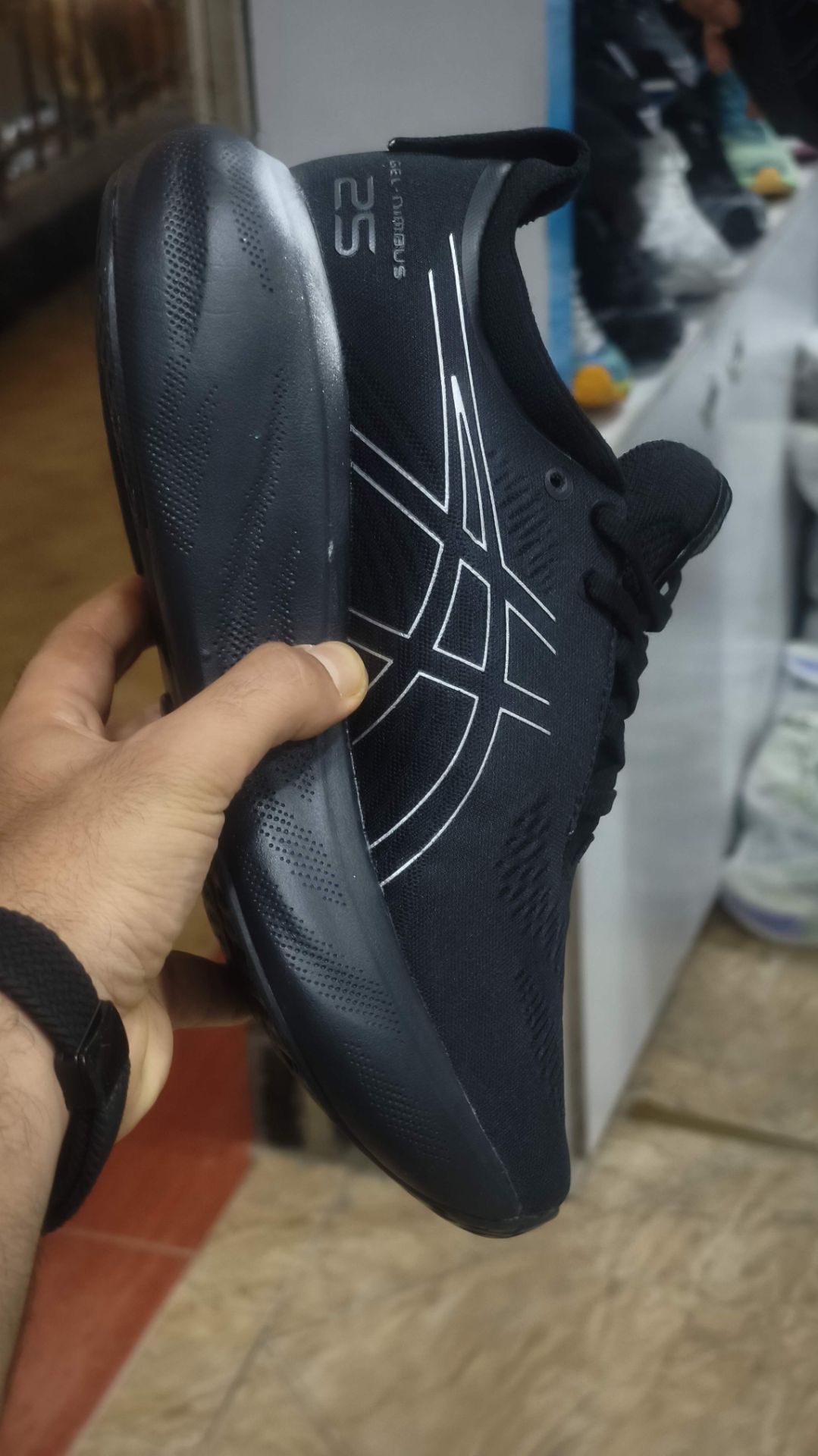 کتونی اسیکس ژل نیمباس ۲۵ مسترکوالیتی Asics Gel Nimbus 25ساخت وارداتی ویتنام سایز ۴۰ تا ۴۵پایین ترین قیمت در ایران ضمانت کیفیت کالا