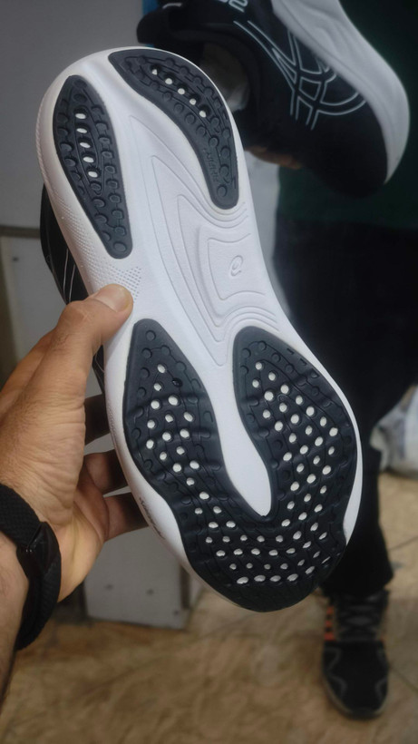 کتونی اسیکس ژل نیمباس ۲۵ مسترکوالیتی Asics Gel Nimbus 25ساخت وارداتی ویتنام سایز ۴۰ تا ۴۵پایین ترین قیمت در ایران ضمانت کیفیت کالا