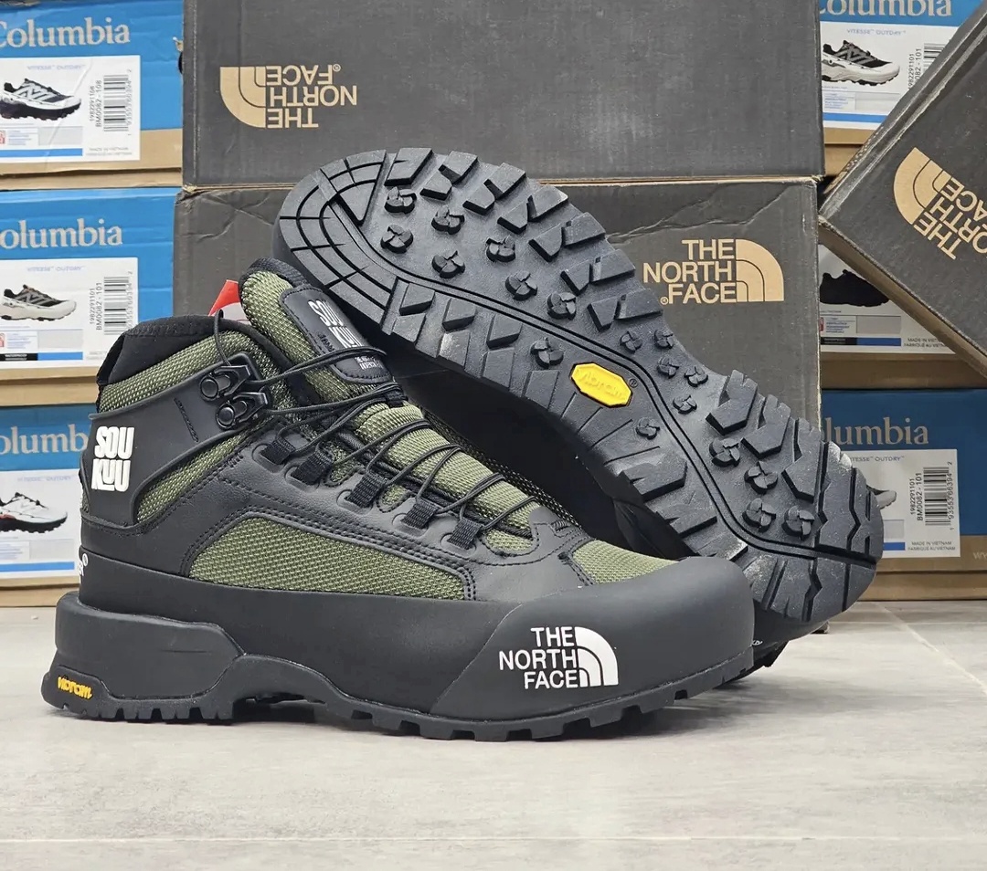 بوت نورث فیس مسترکوالیتی The North Face SOUKUUضد آب و رویه گورتکس زیره ویبرام ساخت ویتنام وارداتی سایز ۴۰ الی ۴۵ضمانت کیفیت کالا فروش تکی و عمده