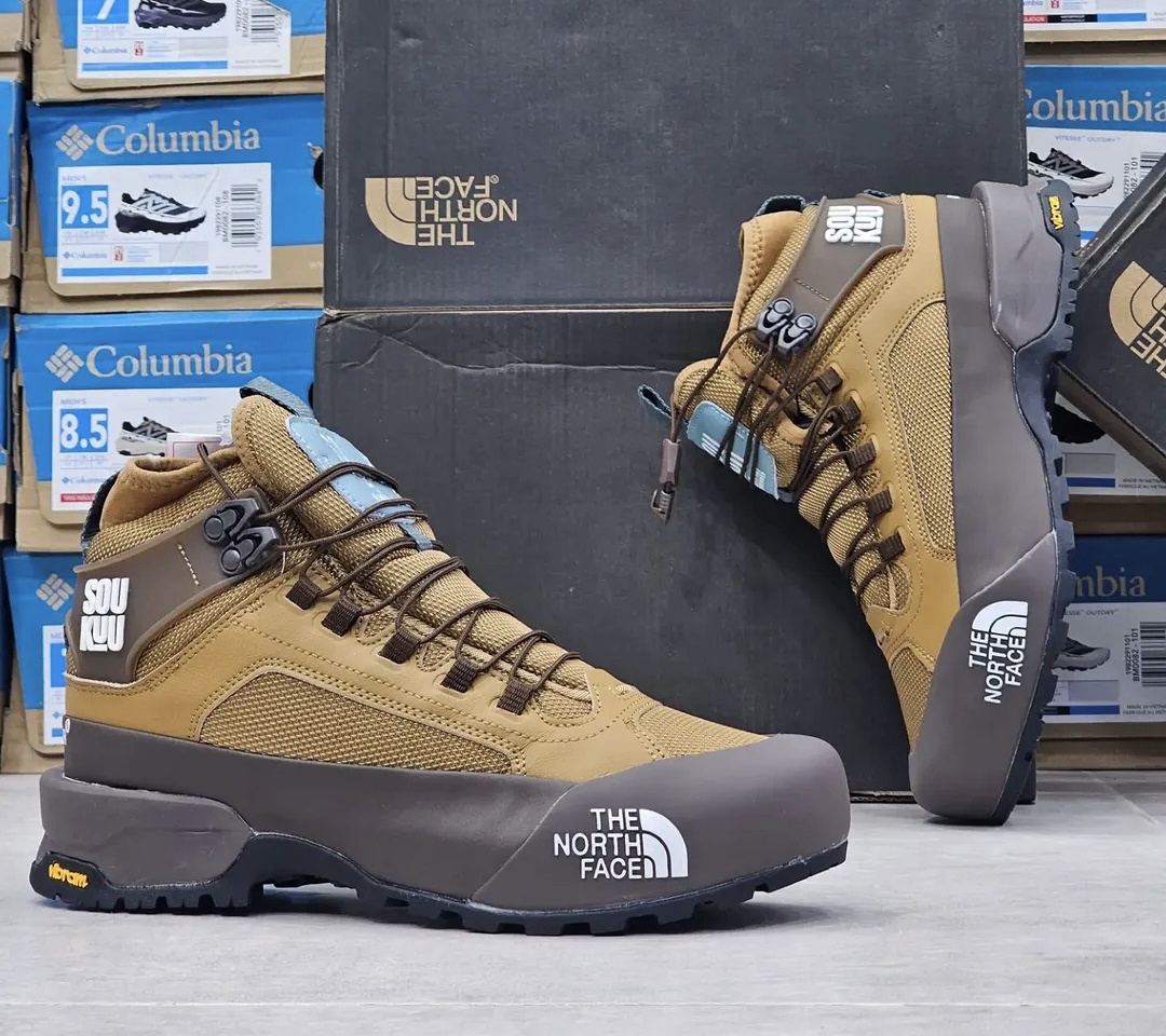 بوت نورث فیس مسترکوالیتی The North Face SOUKUUضد آب و رویه گورتکس زیره ویبرام ساخت ویتنام وارداتی سایز ۴۰ الی ۴۵ضمانت کیفیت کالا فروش تکی و عمده