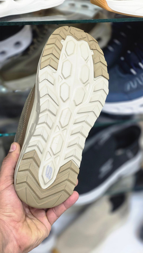 کتونی اسکیچرز گو والک مسترکوالیتیSkechers Go Walkساخت ویتنام وارداتی سبک و طبی و راحتسایز ۴۰ الی ۴۵فروش تکی و عمده ضمانت اصالت کالا بالاترین کیفیت درجه ۱