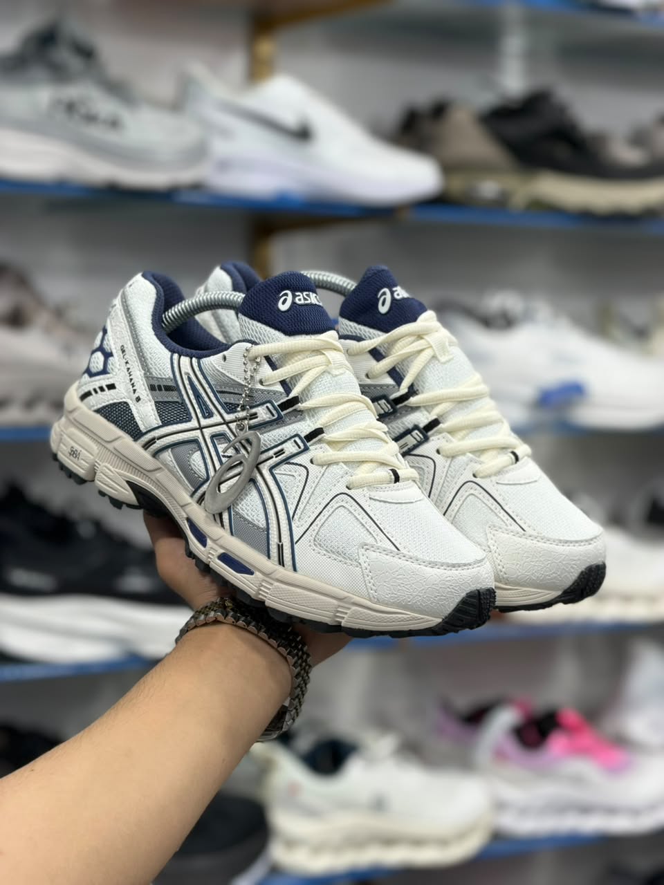 کفش اسیکس کاهانا ۸ مسترکوالیتی asics kahana 8ساخت ویتنام وارداتی سایز۴۰ الی ۴۵ فروش تکی و عمده ضمانت کیفیت کالا