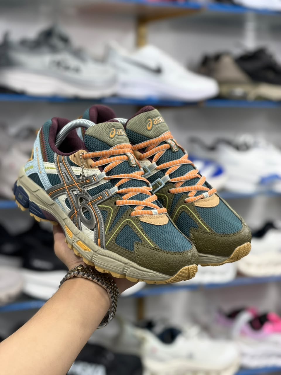 کتونی اسیکس کاهانا ۸ مسترکوالیتی asics kahana 8ساخت ویتنام وارداتی سایز۴۰ الی ۴۵ فروش تکی و عمده ضمانت کیفیت کالا