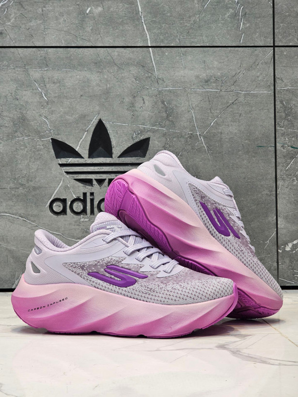 کتونی اسکیچرزهایپربرست مسترکوالیتی skechers Hyper Burst ساخت ویتنام وارداتی سایز۳۶الی۴۰فروش تکی و عمده ضمانت کیفیت کالا