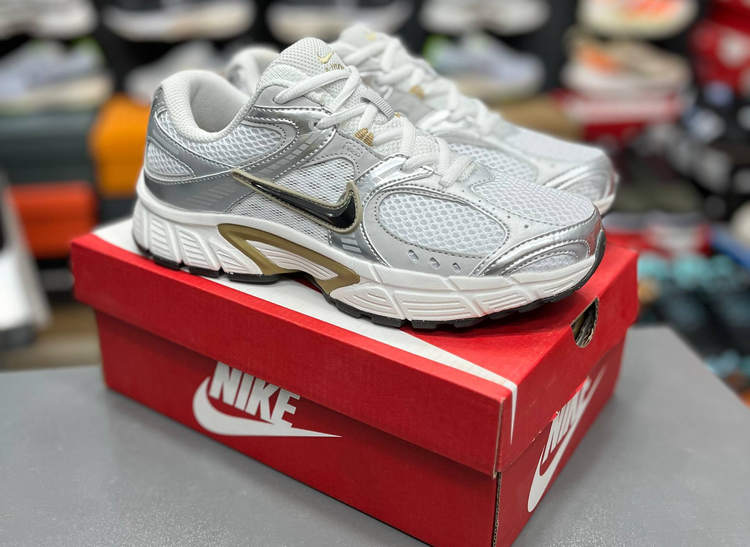 کتونی نایک وی فایو کی مسترکوالیتی Nike v5k run ساخت ویتنام وارداتی سایز۳۷الی۴۰ضمانت کیفیت کالا فروش تکی و عمده