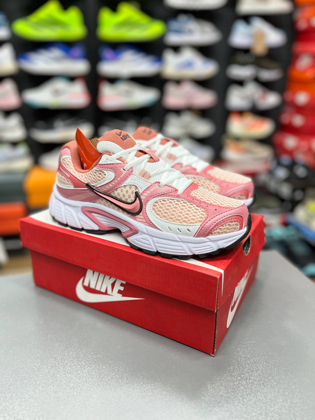 کتونی نایک وی فایو کی مسترکوالیتی Nike v5k run ساخت ویتنام وارداتی سایز۳۷الی۴۰ضمانت کیفیت کالا فروش تکی و عمده