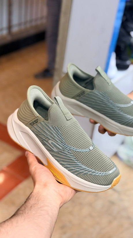 کتونی اسکیچرز بدون بند اسلیپ مسترکوالیتیSkechers Slip-insوارداتی ساخت ویتنام طبی و بدون بند سایز۴۰ الی ۴۵ فروش تکی و عمده ضمانت کیفیت کالا
