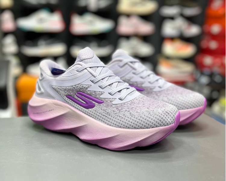 کتونی اسکیچرزهایپربرست مسترکوالیتی skechers Hyper Burst ساخت ویتنام وارداتی سایز۳۶الی۴۰فروش تکی و عمده ضمانت کیفیت کالا