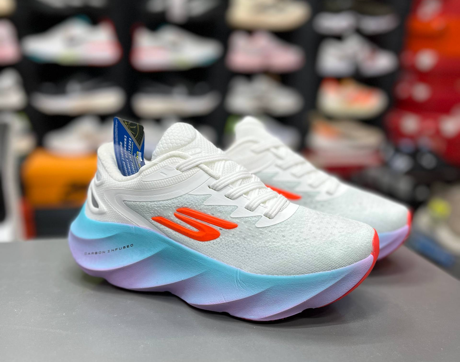 کتونی اسکیچرزهایپربرست مسترکوالیتی skechers Hyper Burst ساخت ویتنام وارداتی سایز۳۶الی۴۰فروش تکی و عمده ضمانت کیفیت کالا