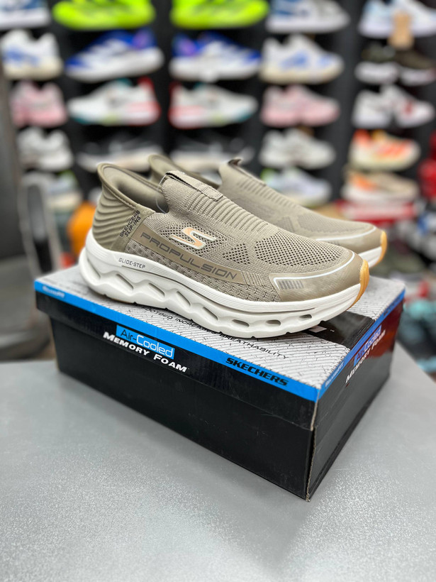 کتونی اسکیچرز پروپلاسیون مسترکوالیتیSkechers Propulsion ساخت ویتنام وارداتی سایز۴۰ الی ۴۵فروش تکی و عمده ضمانت کیفیت کالا