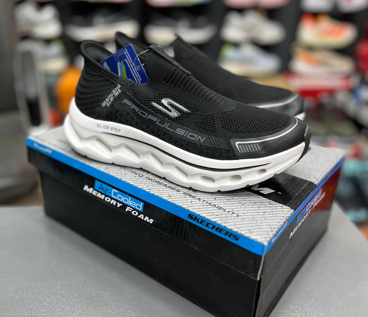 کتونی اسکیچرز پروپلاسیون مسترکوالیتیSkechers Propulsion ساخت ویتنام وارداتی سایز۴۰ الی ۴۵فروش تکی و عمده ضمانت کیفیت کالا