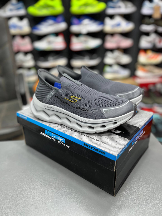 کتونی اسکیچرز پروپلاسیون مسترکوالیتیSkechers Propulsion ساخت ویتنام وارداتی سایز۴۰ الی ۴۵فروش تکی و عمده ضمانت کیفیت کالا