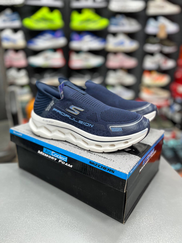 کتونی اسکیچرز پروپلاسیون مسترکوالیتیSkechers Propulsion ساخت ویتنام وارداتی سایز۴۰ الی ۴۵فروش تکی و عمده ضمانت کیفیت کالا