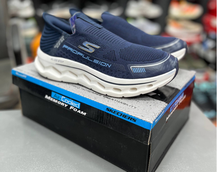 کتونی اسکیچرز پروپلاسیون مسترکوالیتیSkechers Propulsion ساخت ویتنام وارداتی سایز۴۰ الی ۴۵فروش تکی و عمده ضمانت کیفیت کالا