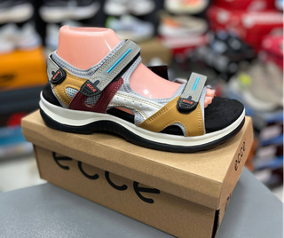 صندل اسکیچرز اکو Skechers Eccoساخت ویتنام وارداتی زیره طبی نرم سایز ۳۷الی ۴۴ست زیبا زنانه و مردانه فروش تکی و عمده ضمانت کیفیت کالا