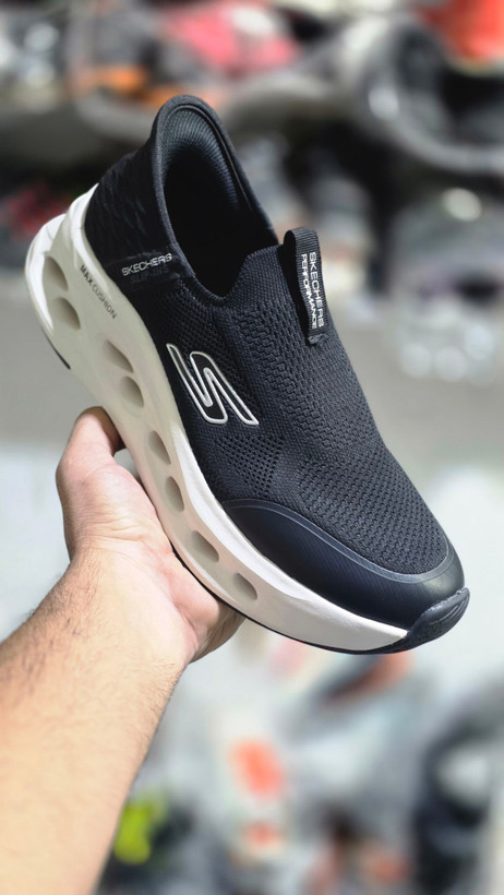 کتونی طبی و راحت اسکیچرزمکس کوشن/Skechers GOwalk Slip-ins/ساخت ویتنام وارداتی فروش تکی و عمده/سایز ۴۲ضمانت کیفیت کالا