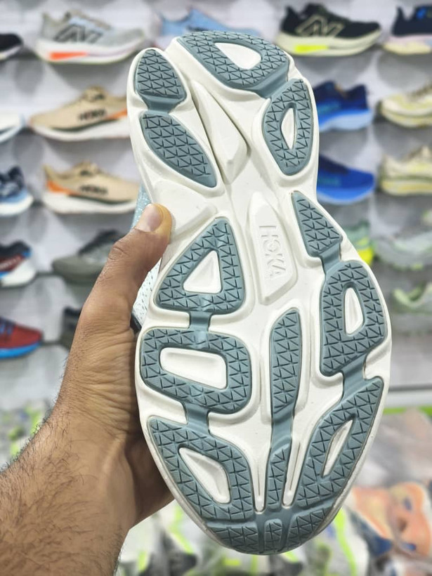 کتونی مسترکوالیتی هوکا باندی 8 Hoka bandi8سایز۴۰ الی ۴۵ساخت ویتنام وارداتی فروش تکی و عمده ضمانت اصالت کالا