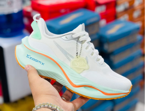 کتونی نایک لبخندی زوم ایکس Nike Zoom X ساخت ویتنام وارداتی سایز۳۷ الی ۴۰فروش تکی و عمده ضمانت کیفیت کالا