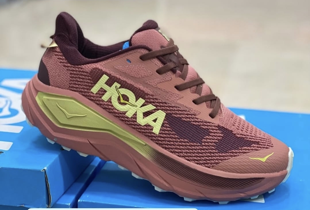 کتونی هوکا چلنجر۸ مسترکوالیتیhoka challenger 8ساخت ویتنام وارداتی سایز ۴۰الی ۴۵ بالاترین کیفیت بازار ضمانت اصالت کالا