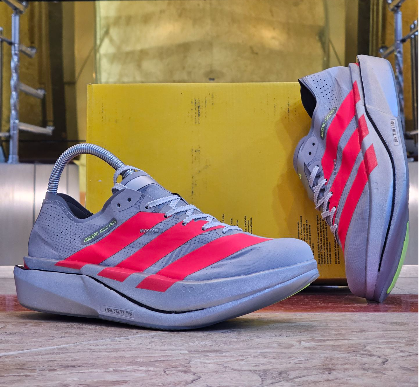 کتونی آدیداس آدی زیرو پرو ۵مسترکوالیتیAdidas adizero pro 5ساخت ویتنام وارداتی سایز۴۰ الی ۴۵ ضمانت کیفیت کالا فروش تکی و عمده