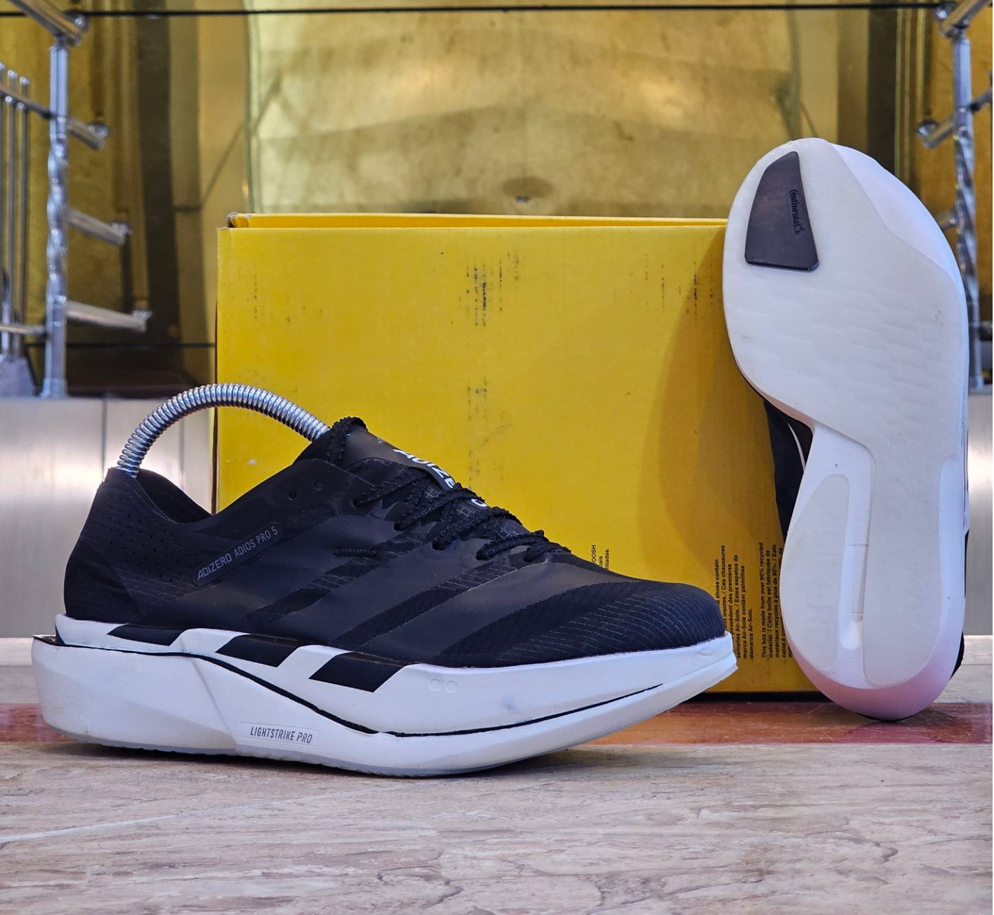 کتونی آدیداس آدی زیرو پرو ۵مسترکوالیتیAdidas adizero pro 5ساخت ویتنام وارداتی سایز۴۰ الی ۴۵ ضمانت کیفیت کالا فروش تکی و عمده