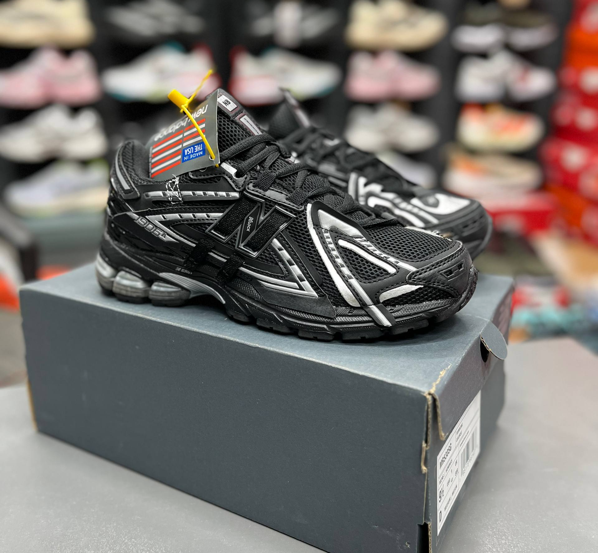 کتونی نیوبالانس ۱۹۰۶ مسترکوالیتیNewbalance 1906 ساخت ویتنام وارداتی سایز ۴۰ الی ۴۵ فروش تکی و عمده ضمانت کیفیت کالا