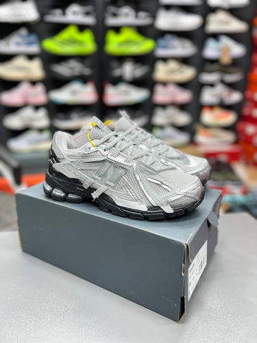 کتونی نیوبالانس ۱۹۰۶ مسترکوالیتیNewbalance 1906 ساخت ویتنام وارداتی سایز ۴۰ الی ۴۵ فروش تکی و عمده ضمانت کیفیت کالا